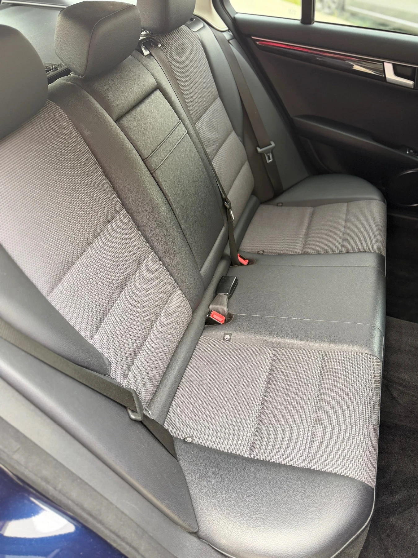 Mercedes-Benz C 220 Facelift Avangarde Keyless, снимка 16 - Автомобили и джипове - 54207236