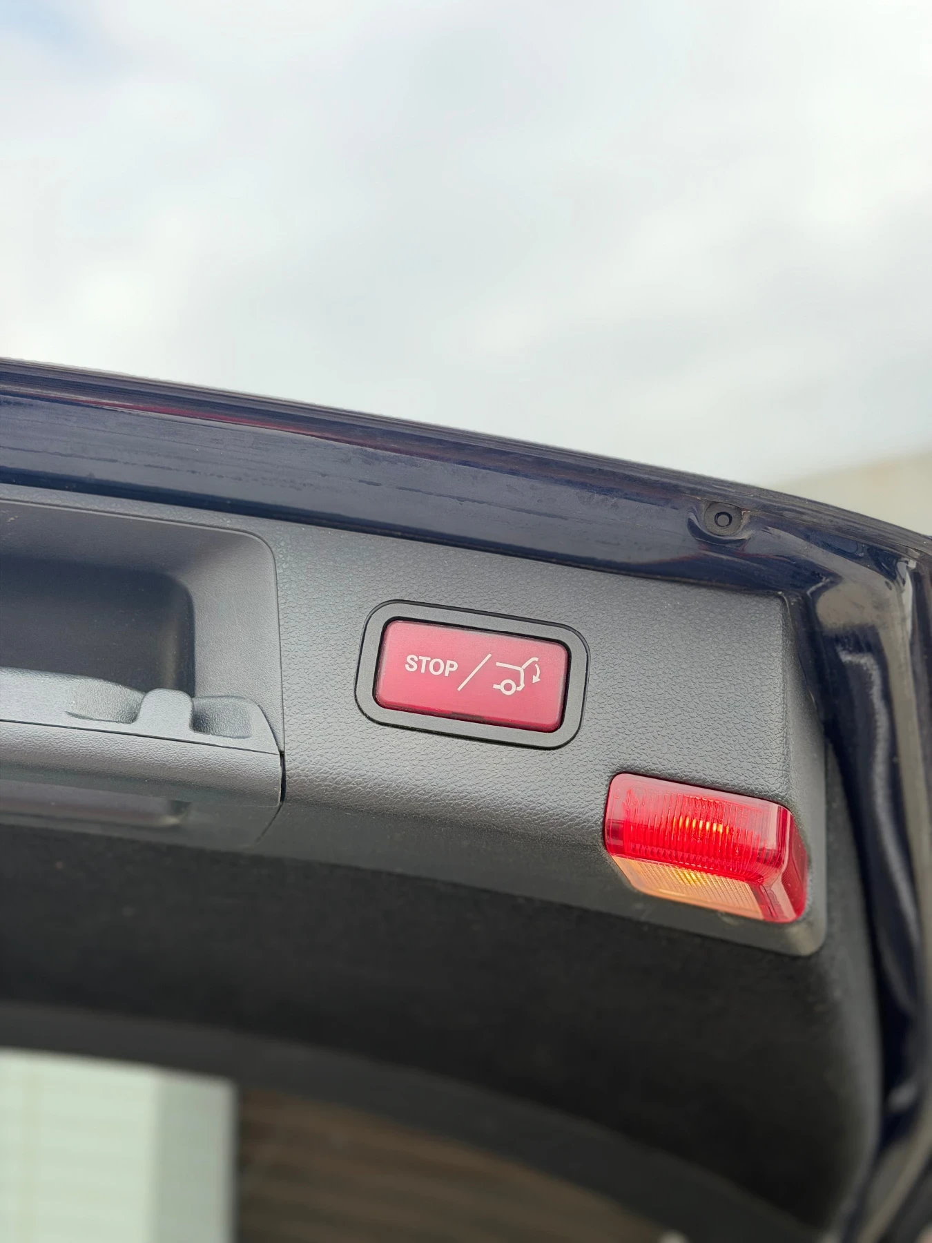 Mercedes-Benz C 220 Facelift Avangarde Keyless, снимка 9 - Автомобили и джипове - 54207236