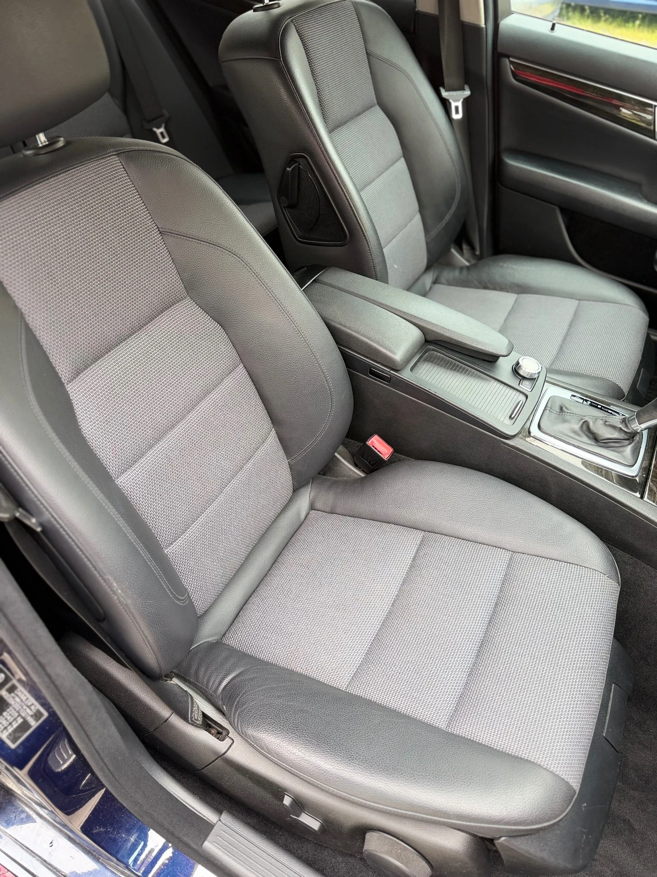 Mercedes-Benz C 220 Facelift Avangarde Keyless, снимка 13 - Автомобили и джипове - 54207236