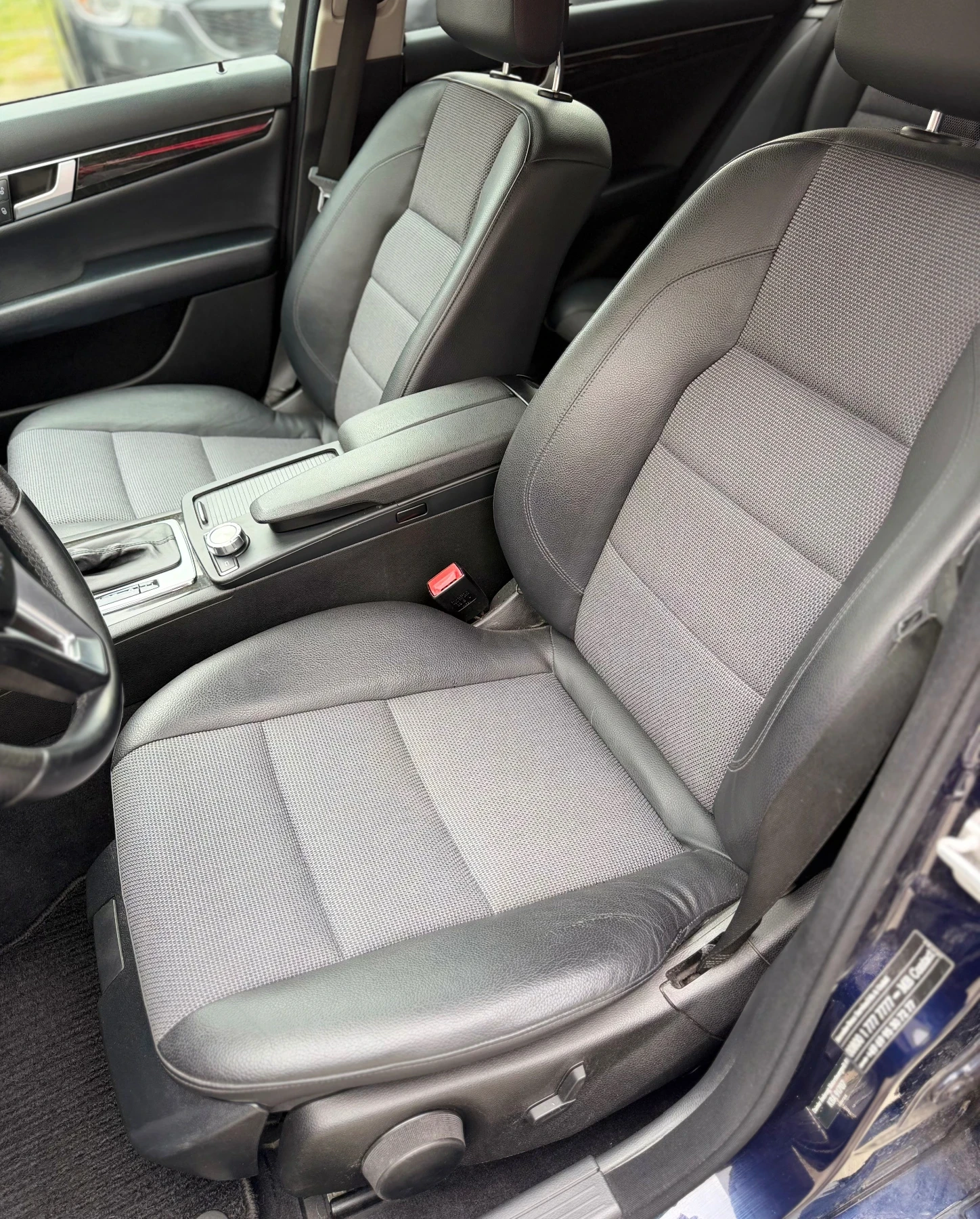 Mercedes-Benz C 220 Facelift Avangarde Keyless, снимка 14 - Автомобили и джипове - 54207236