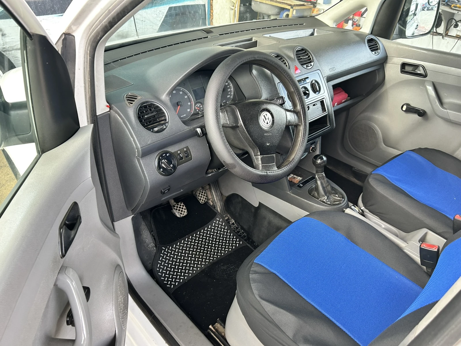 VW Caddy 2.0* ГАЗ* МЕТАН* БЕНЗИН, снимка 9 - Автомобили и джипове - 54399551