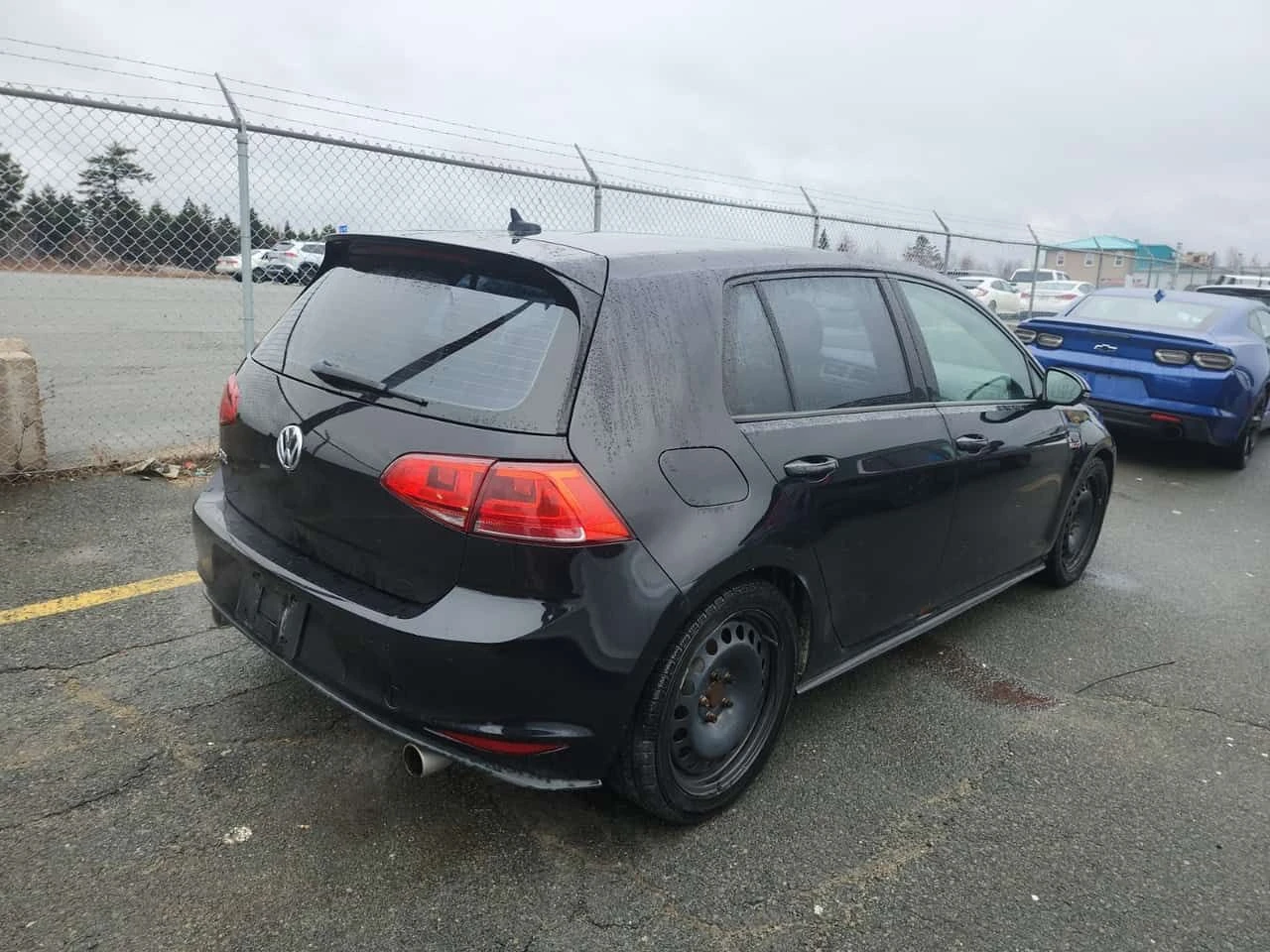 VW Golf GTI/CARFAX/Дистроник/Панорама/Подгрев, снимка 3 - Автомобили и джипове - 54403184