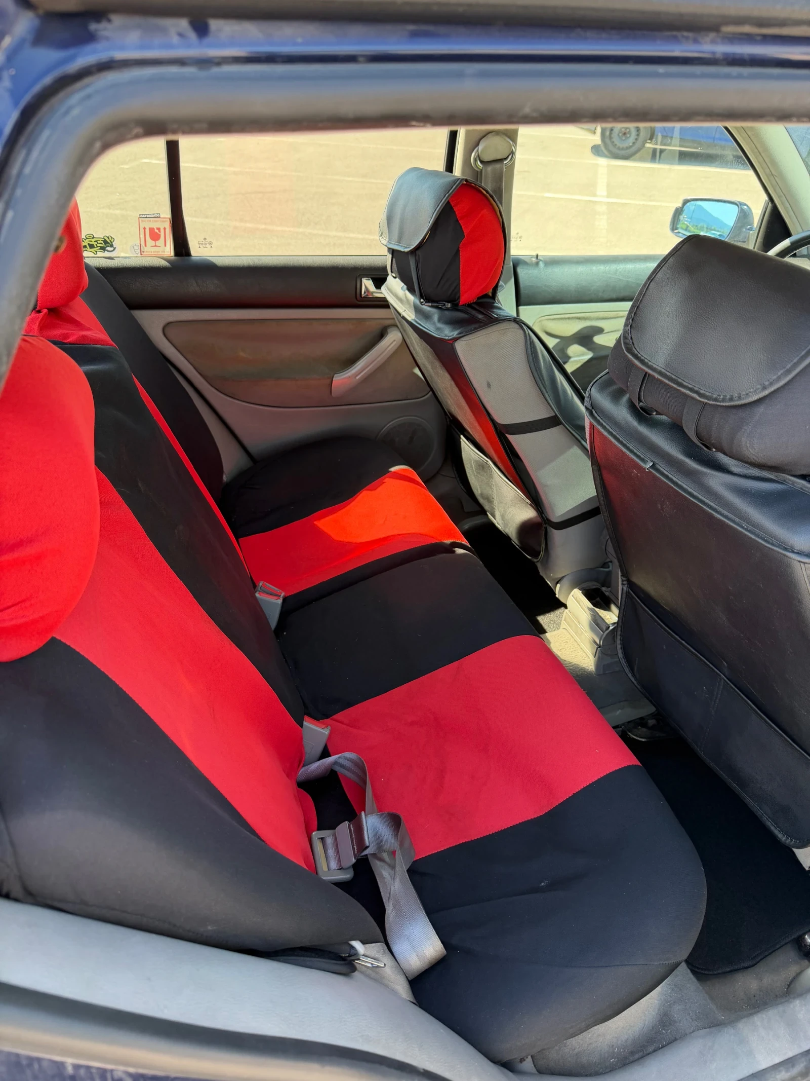 VW Golf 1.8 LPG, снимка 7 - Автомобили и джипове - 54450565