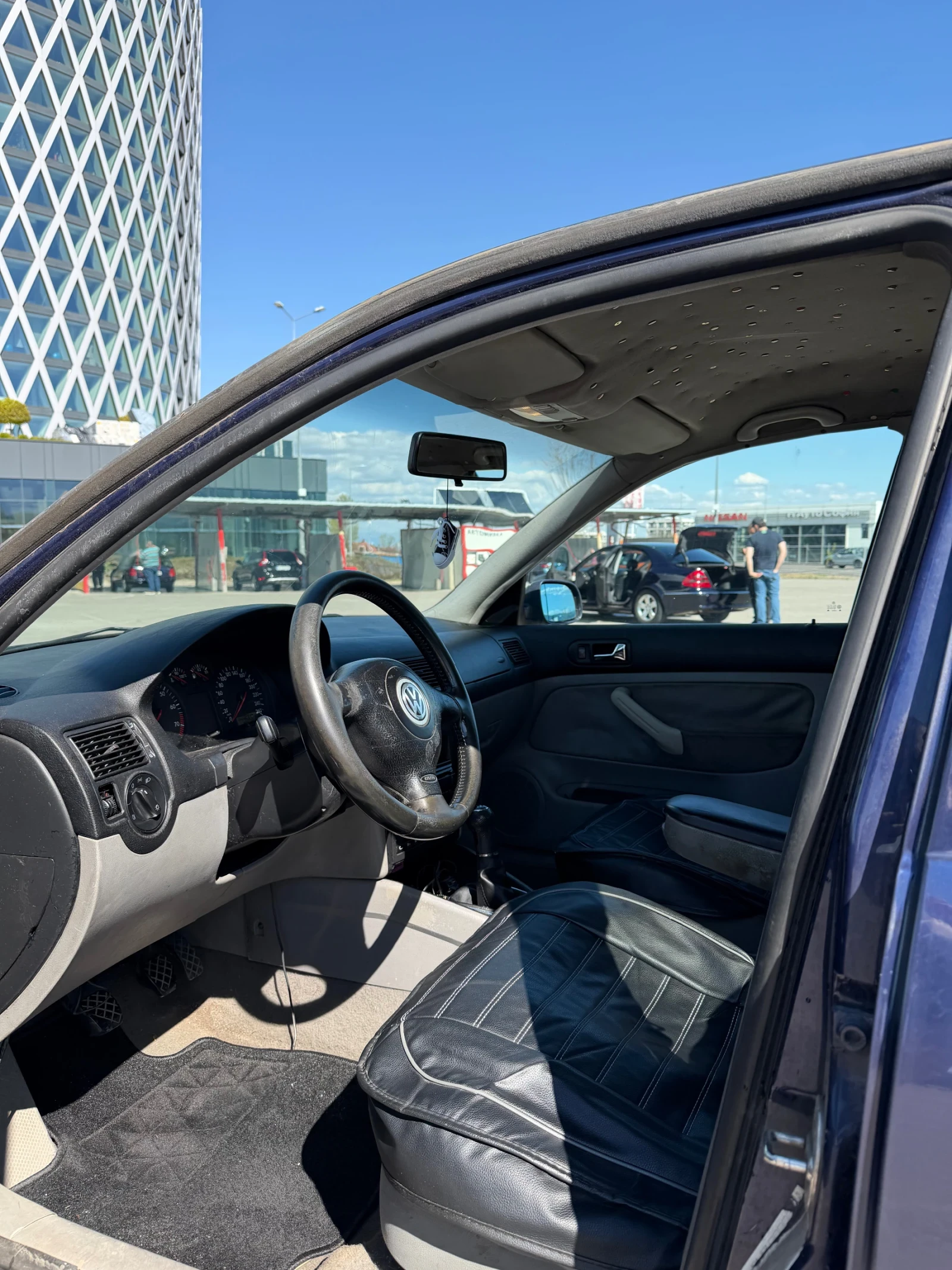 VW Golf 1.8 LPG, снимка 12 - Автомобили и джипове - 54450565