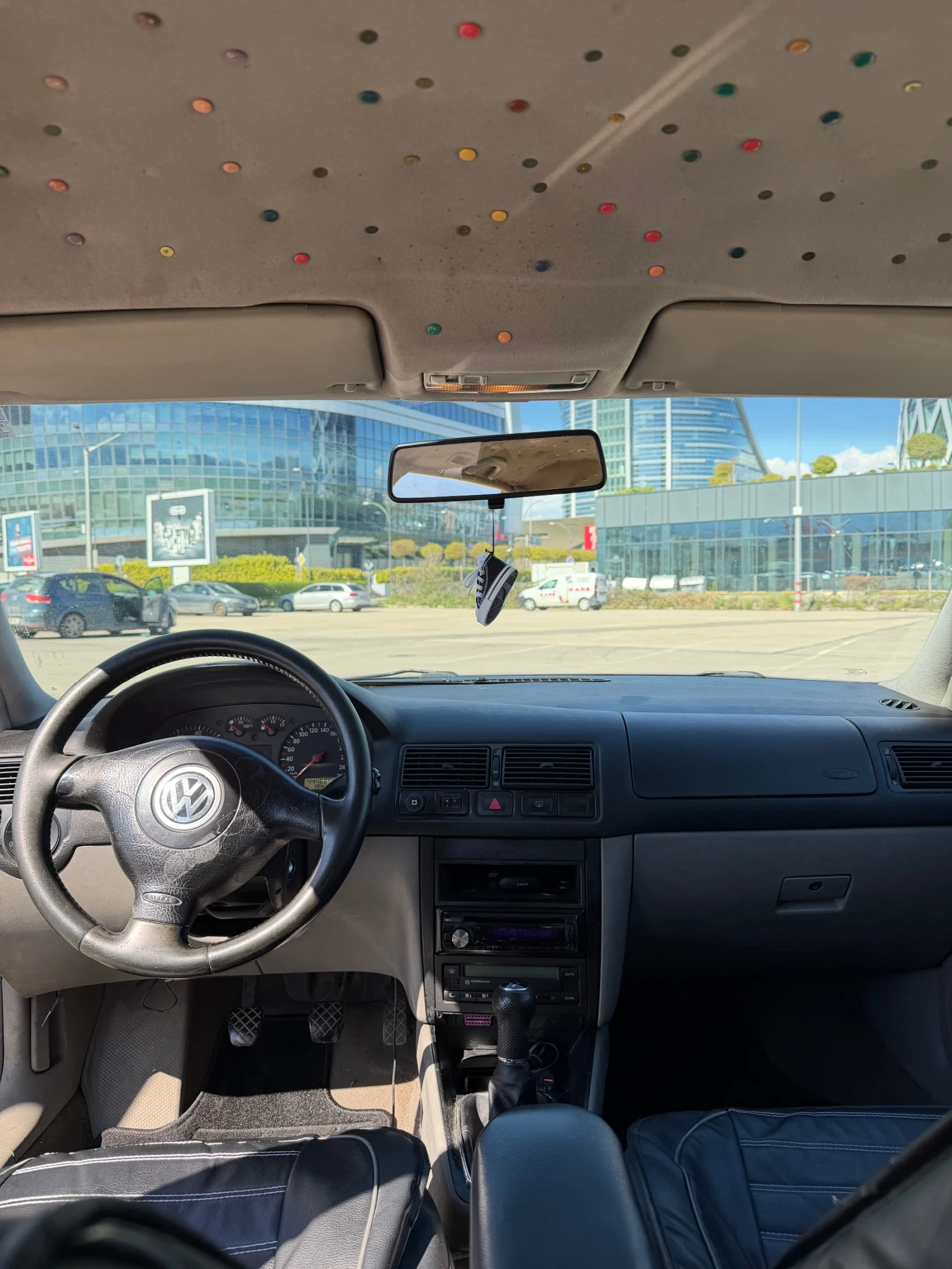 VW Golf 1.8 LPG, снимка 14 - Автомобили и джипове - 54450565