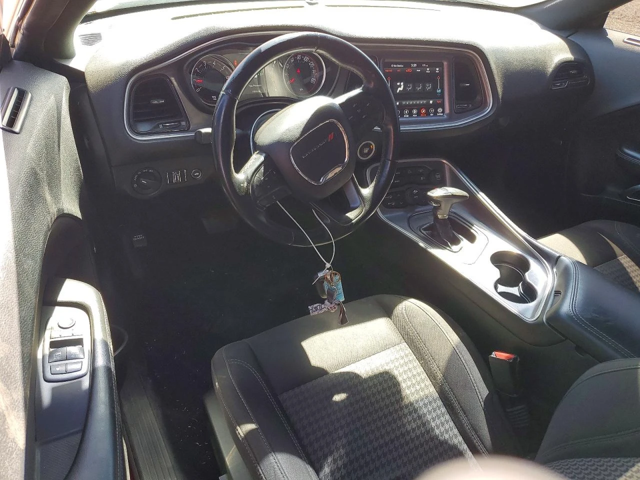 Dodge Challenger 3.6l Sxt, снимка 8 - Автомобили и джипове - 54479832