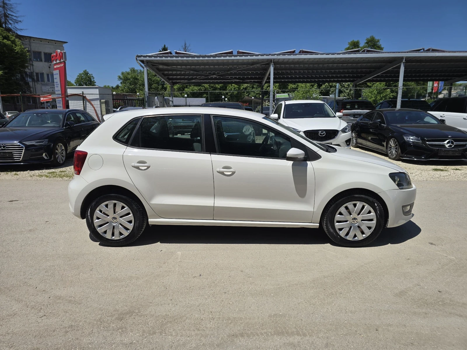 VW Polo 1.4i 86к.с Топ състояние , снимка 8 - Автомобили и джипове - 54683545