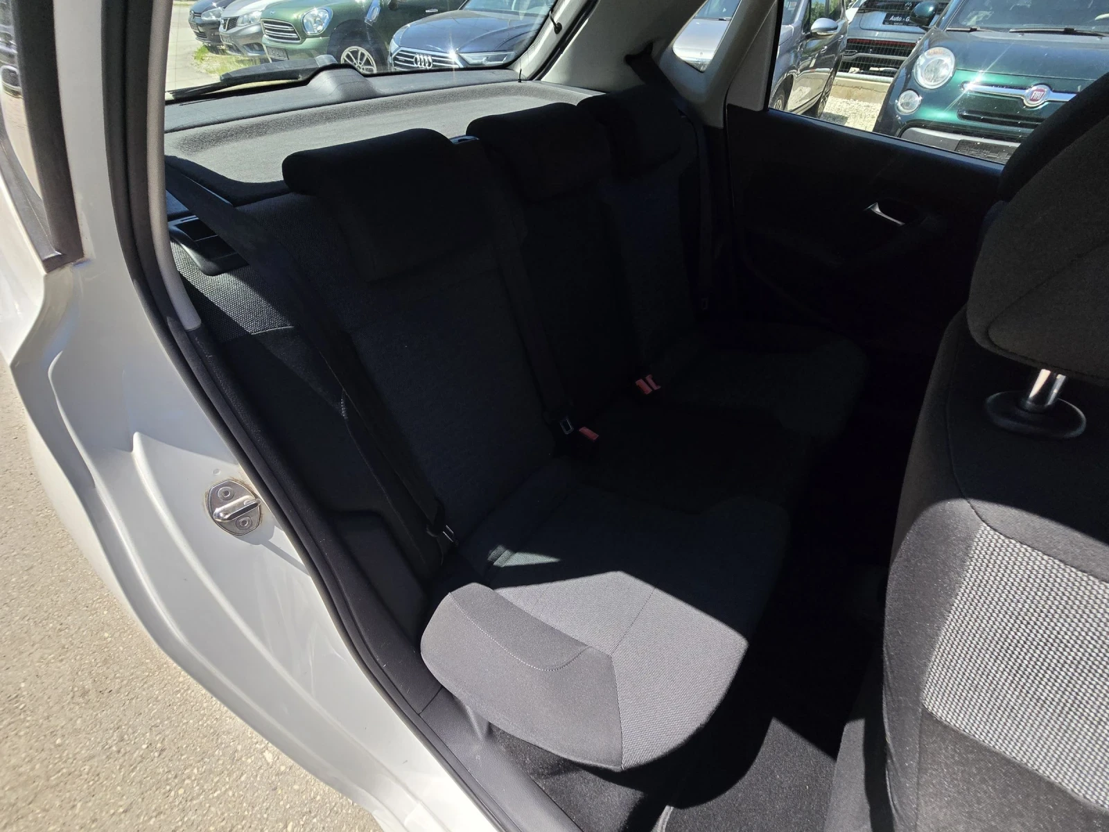 VW Polo 1.4i 86к.с Топ състояние , снимка 15 - Автомобили и джипове - 54683545