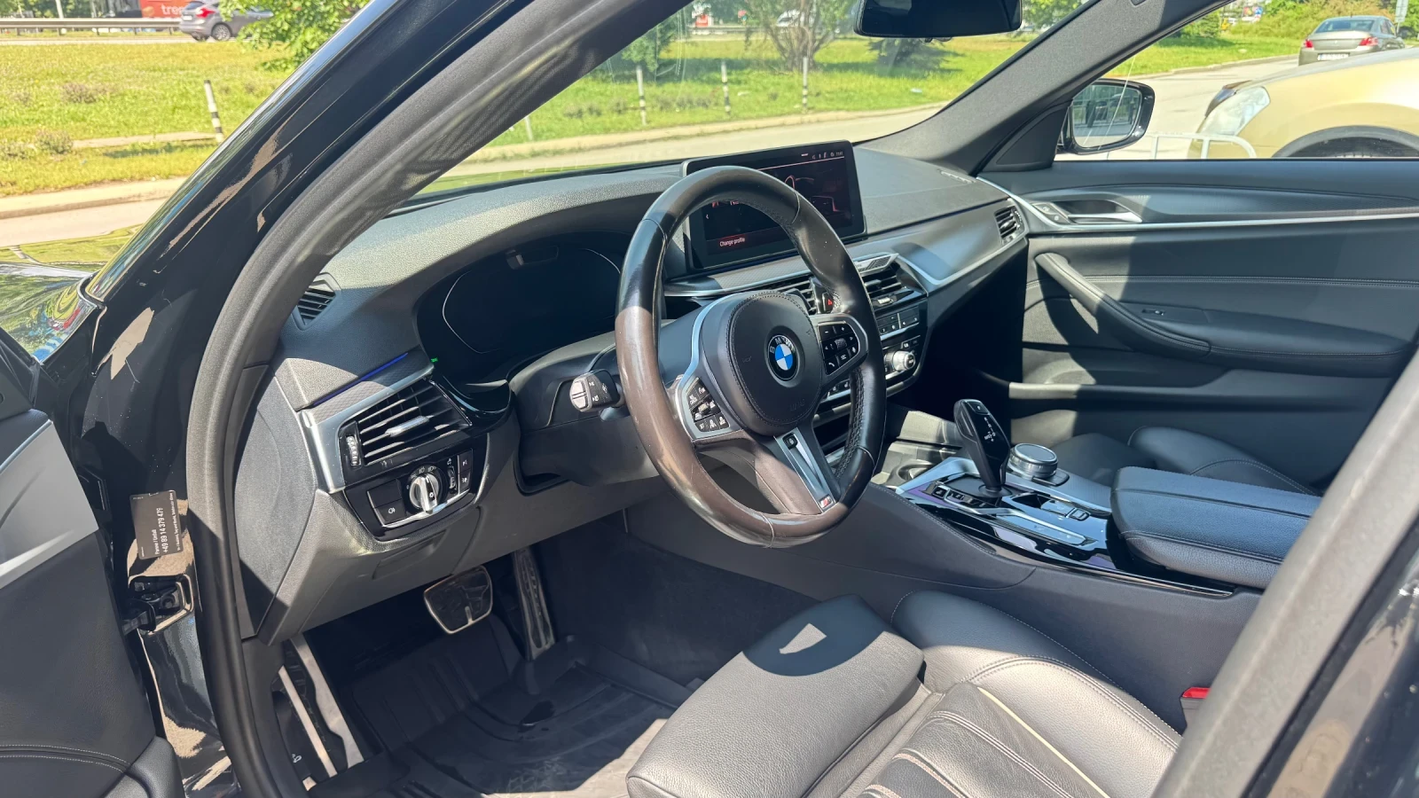 BMW 530 XDrive M Mild Hybrid , снимка 9 - Автомобили и джипове - 54781747