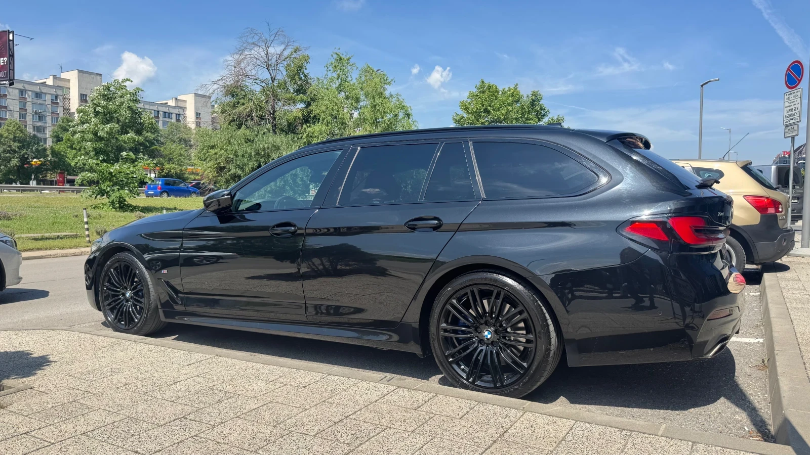 BMW 530 XDrive M Mild Hybrid , снимка 4 - Автомобили и джипове - 54781747