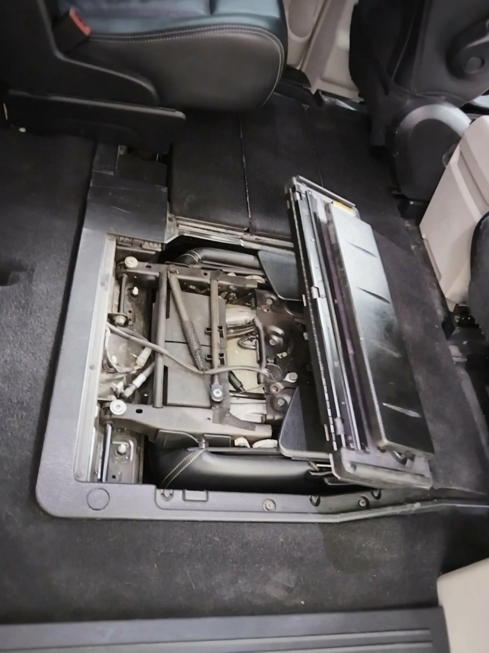 Chrysler Town and Country | Mobile.bg � ����������� 15