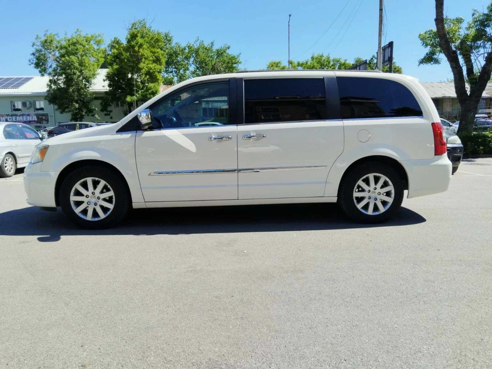 Chrysler Town and Country | Mobile.bg � ����������� 4