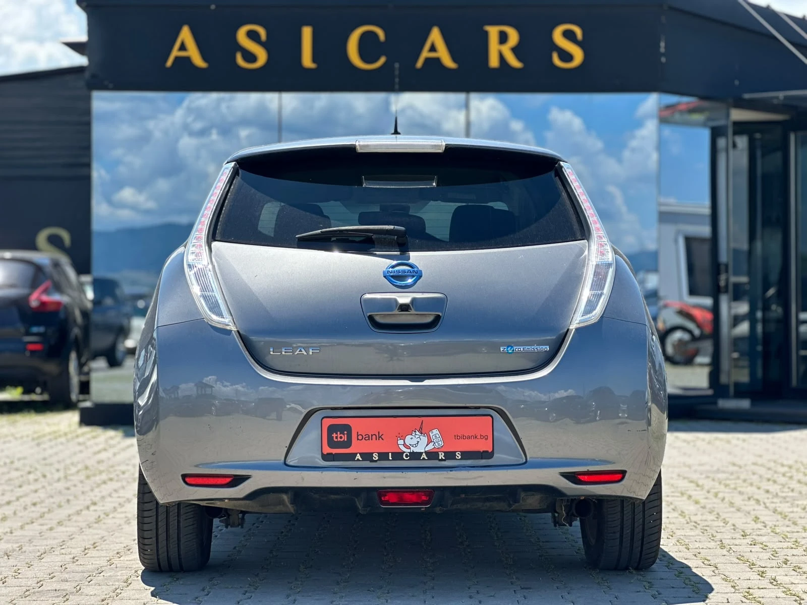 Nissan Leaf  / 24kWH / TOP / , снимка 4 - Автомобили и джипове - 54853759