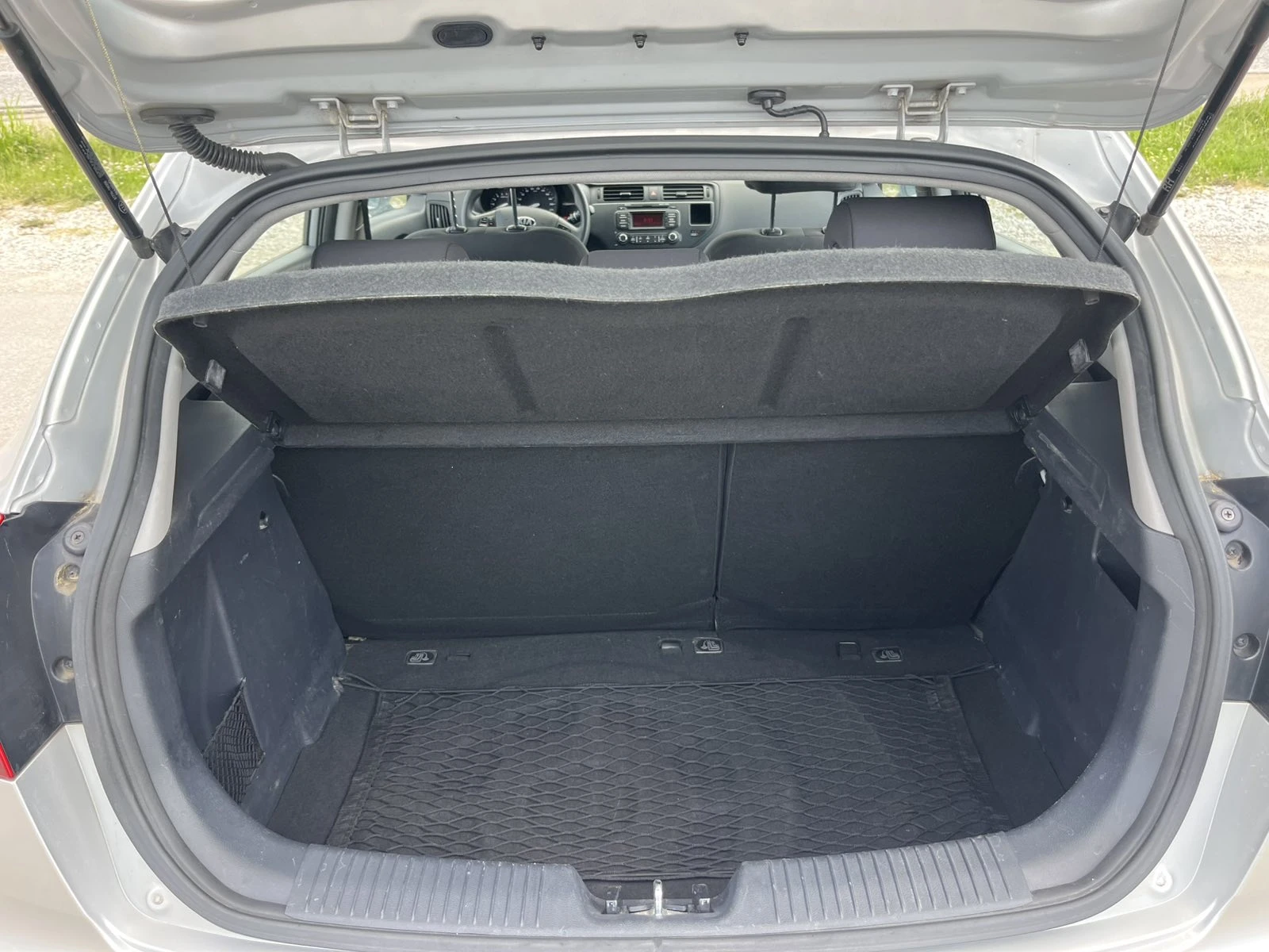 Kia Rio 1.1CRDI 75кс EURO 5B 6 СКОРОСТИ КЛИМАТИК, снимка 14 - Автомобили и джипове - 54973988