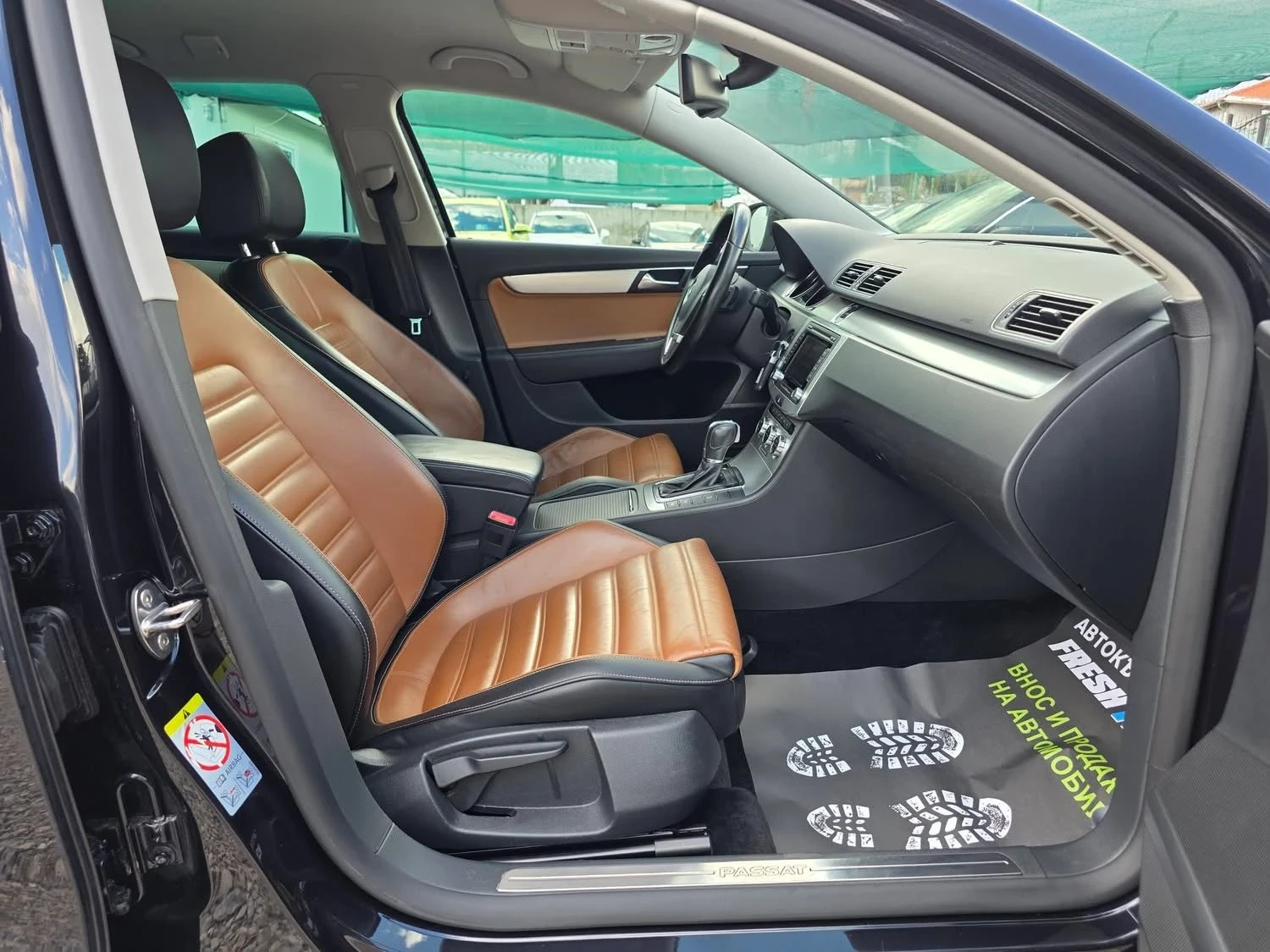 VW Passat 2.0TDI 170K.C. / АВТОМАТ / ЛЕД / КОЖА / НАВИ / , снимка 10 - Автомобили и джипове - 55238653