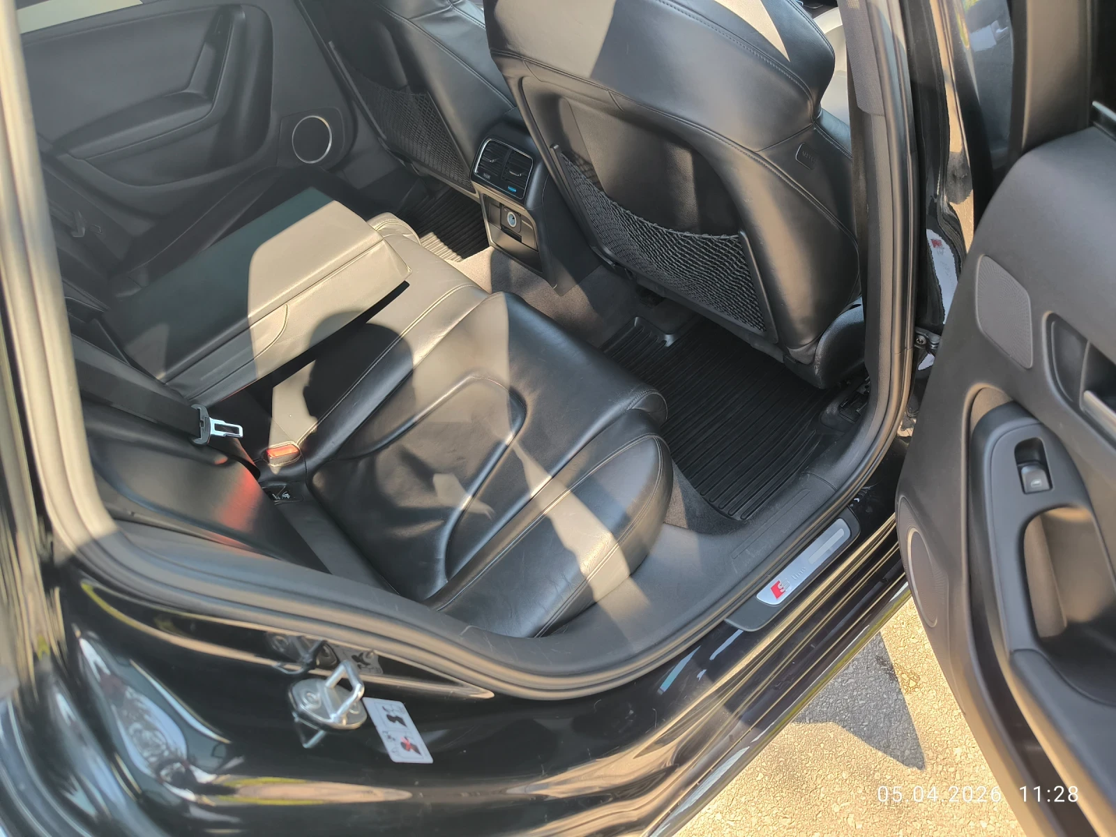 Audi A4 3.0TDI, снимка 16 - Автомобили и джипове - 55252745