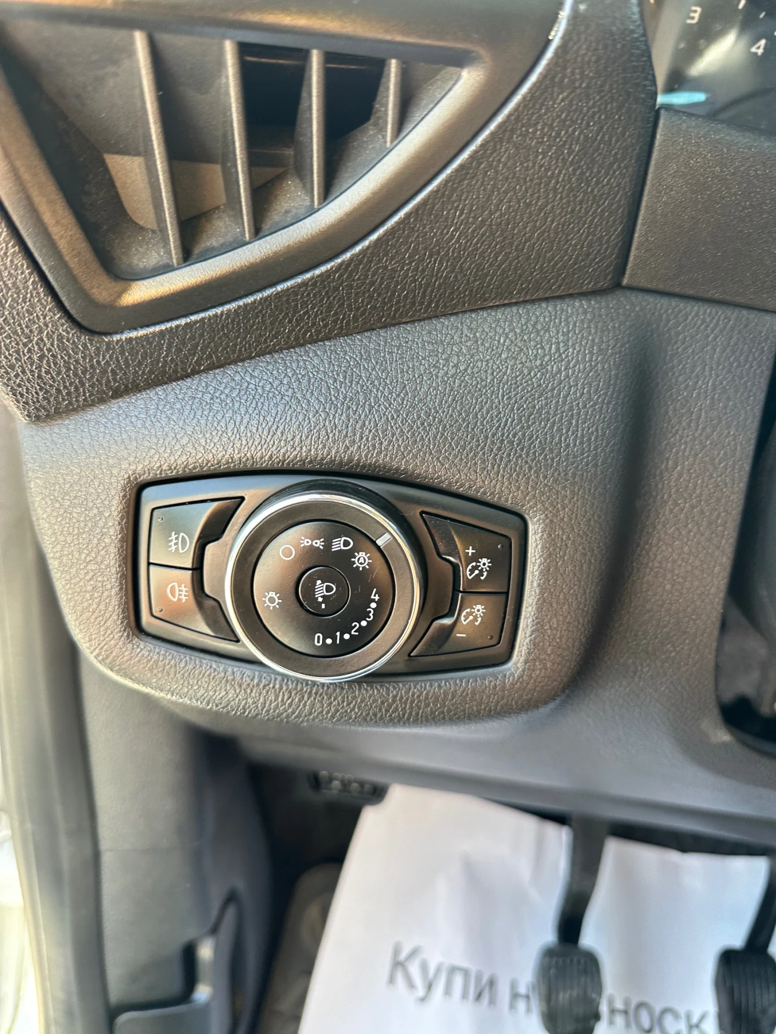 Ford Connect 1.6 CDTI, снимка 10 - Автомобили и джипове - 55315921