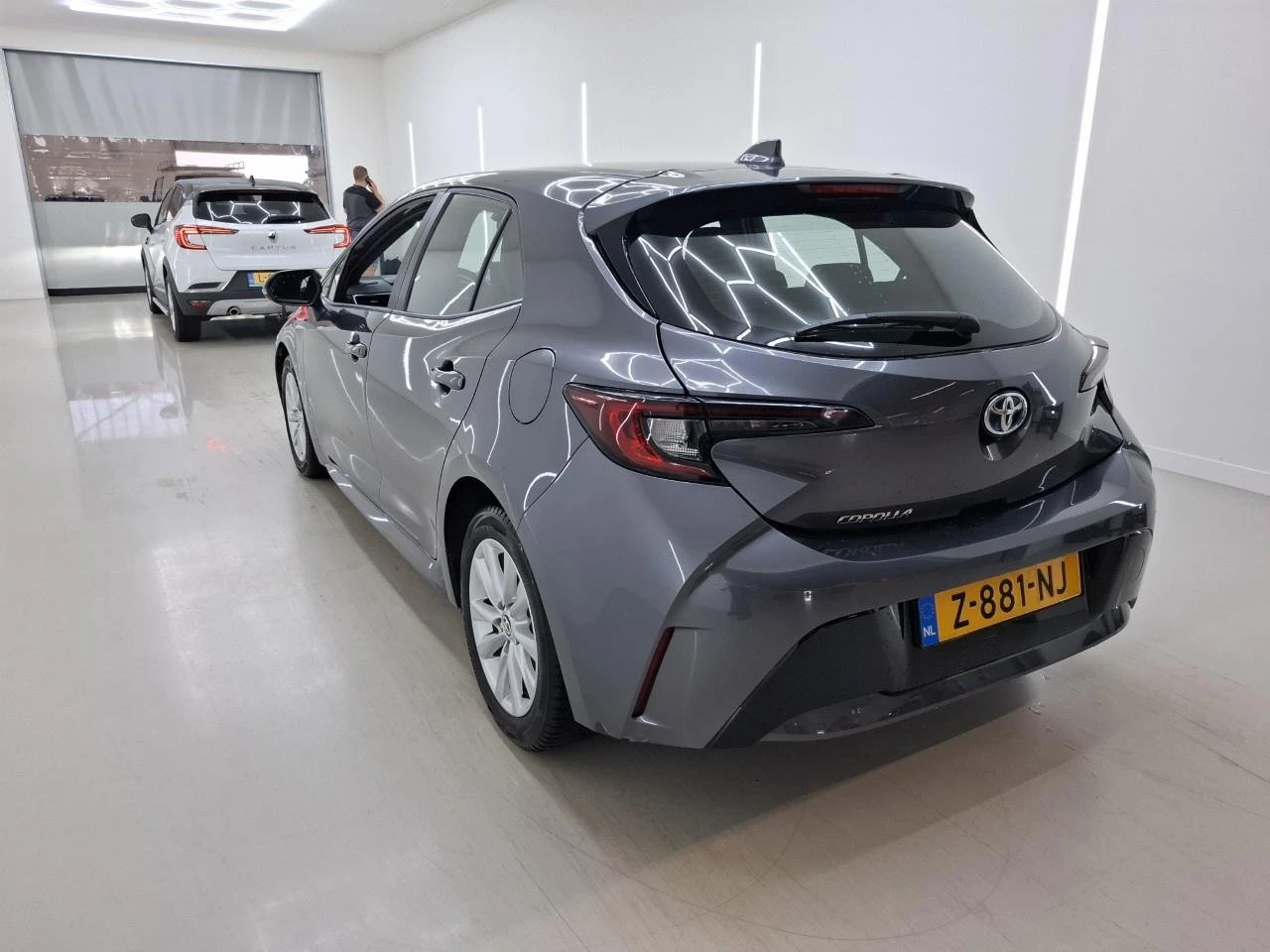 Toyota Corolla 1.8 Active, снимка 3 - Автомобили и джипове - 55375896