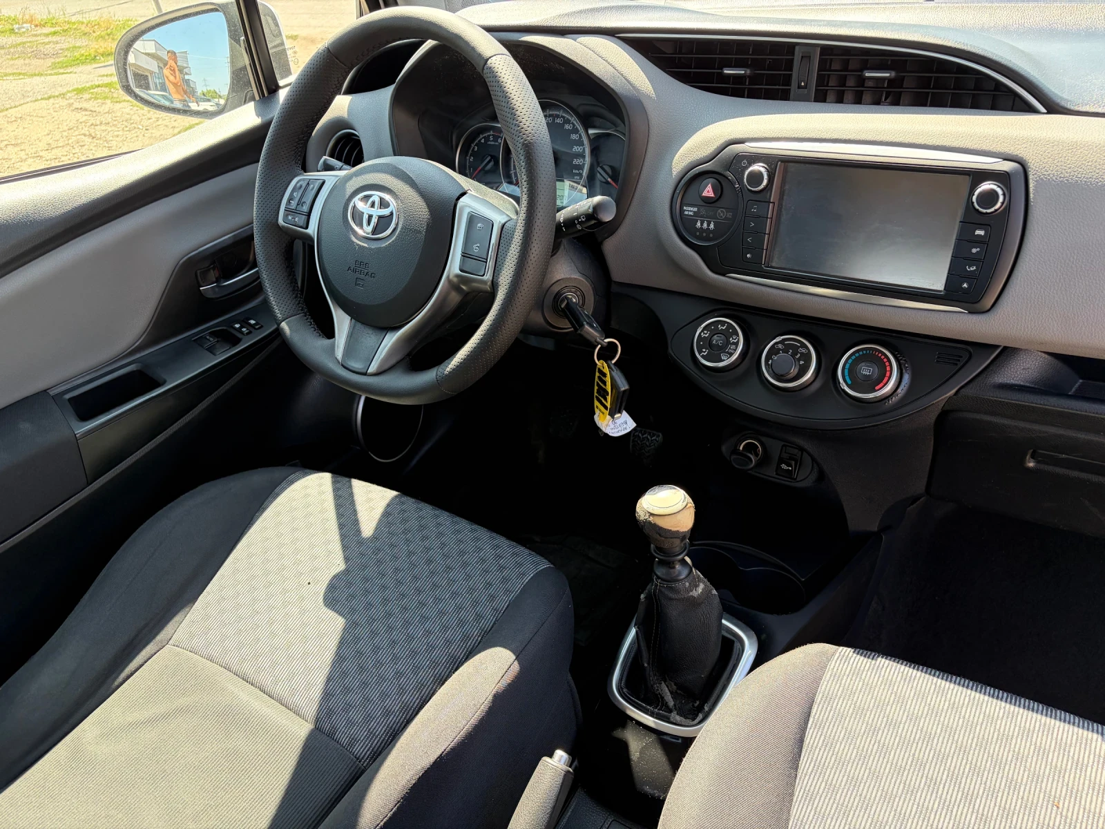 Toyota Yaris, снимка 13 - Автомобили и джипове - 55379508