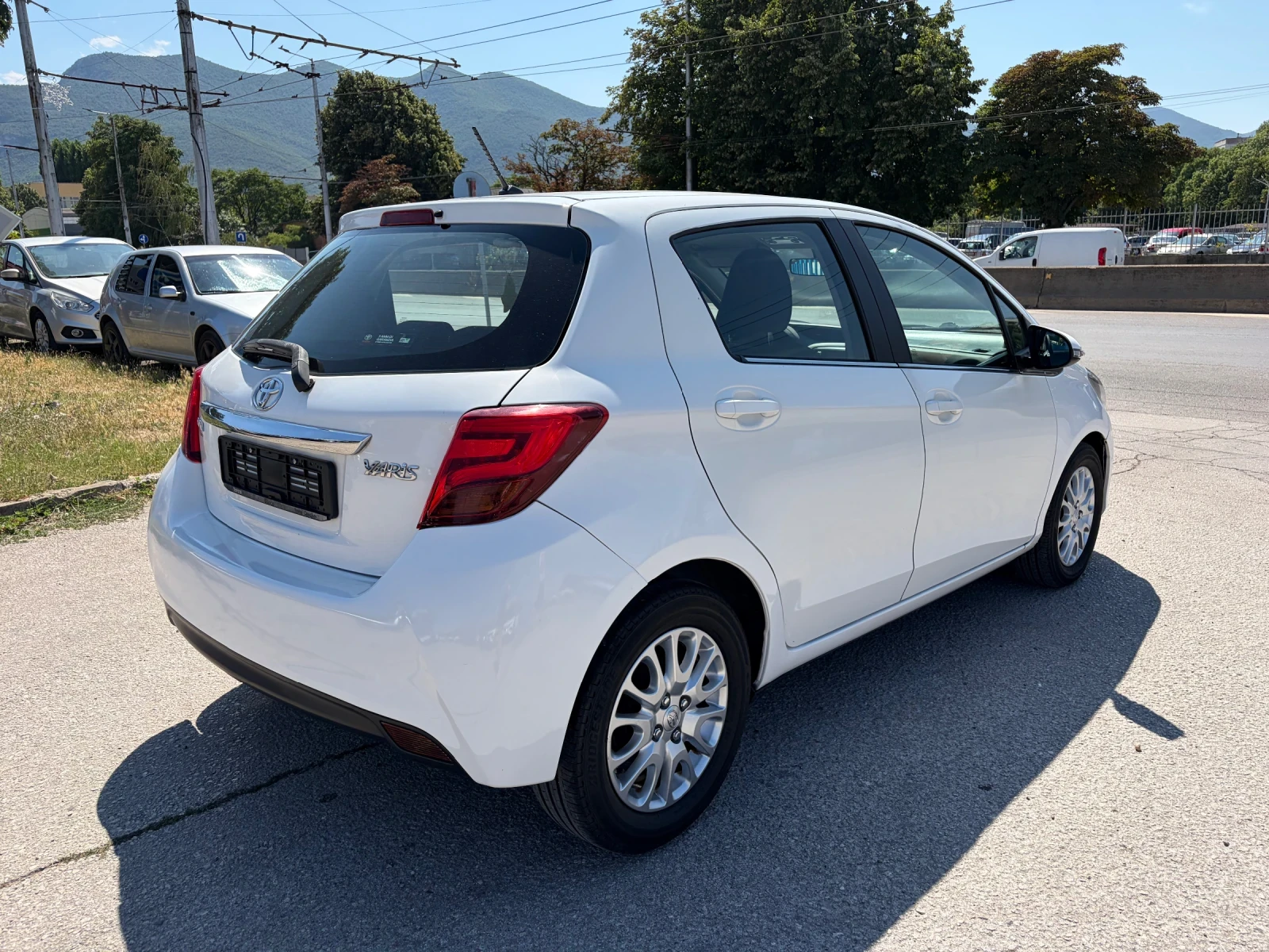 Toyota Yaris, снимка 7 - Автомобили и джипове - 55379508
