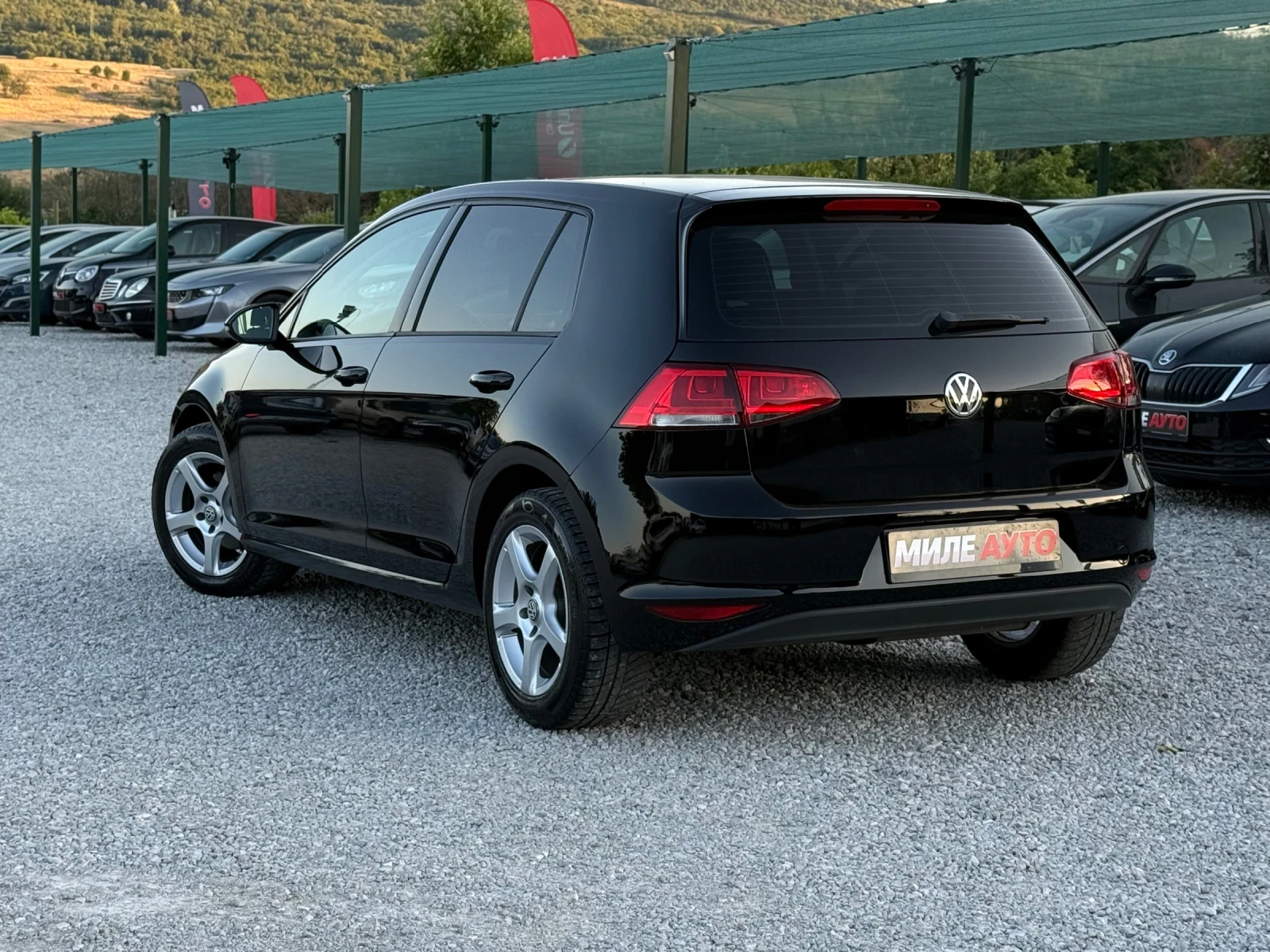 VW Golf 1.6 TDI HIGHLINE, снимка 3 - Автомобили и джипове - 55468872