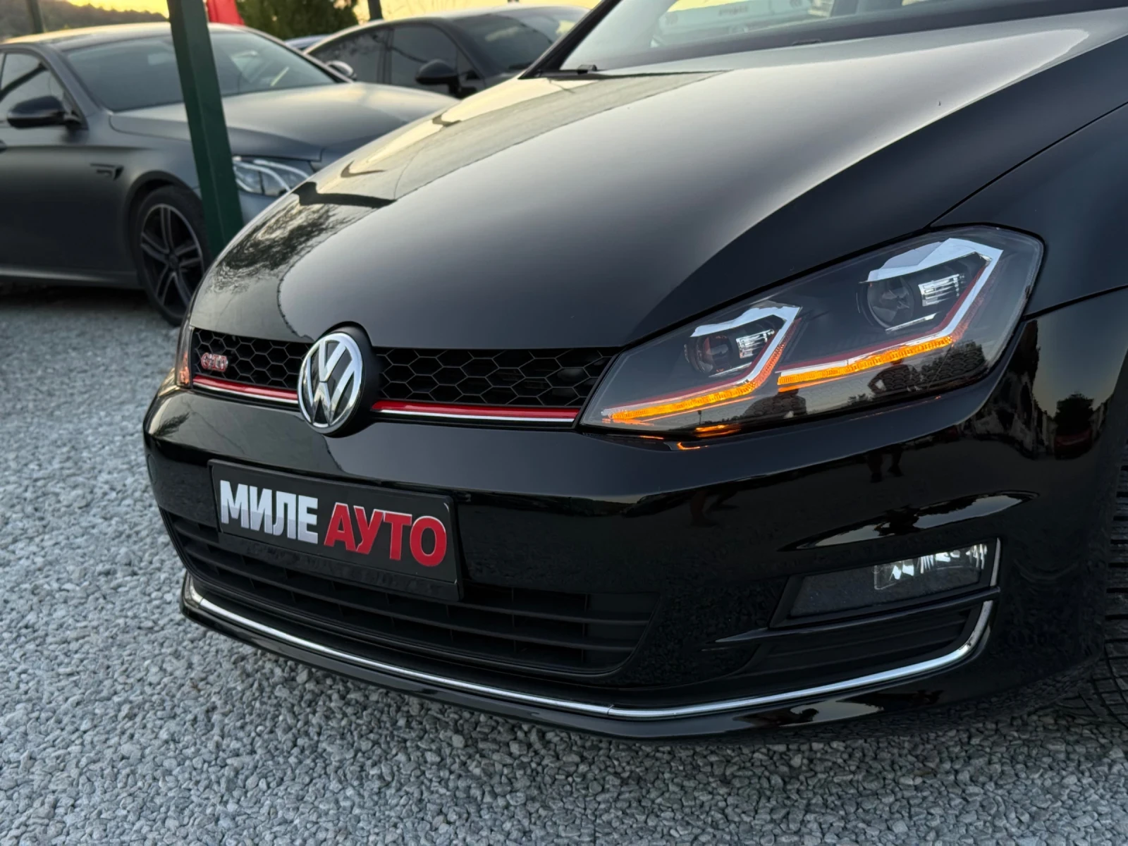 VW Golf 1.6 TDI HIGHLINE, снимка 17 - Автомобили и джипове - 55468872