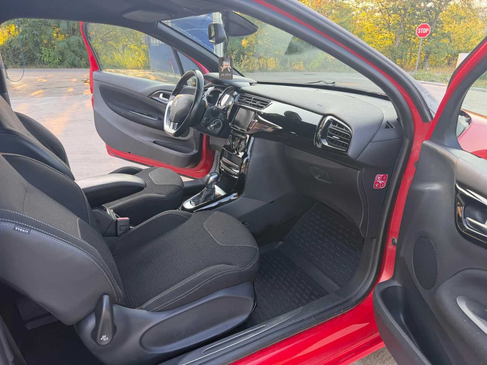 Citroen DS3 1.2T* АВТОМАТИК, снимка 8 - Автомобили и джипове - 55621811