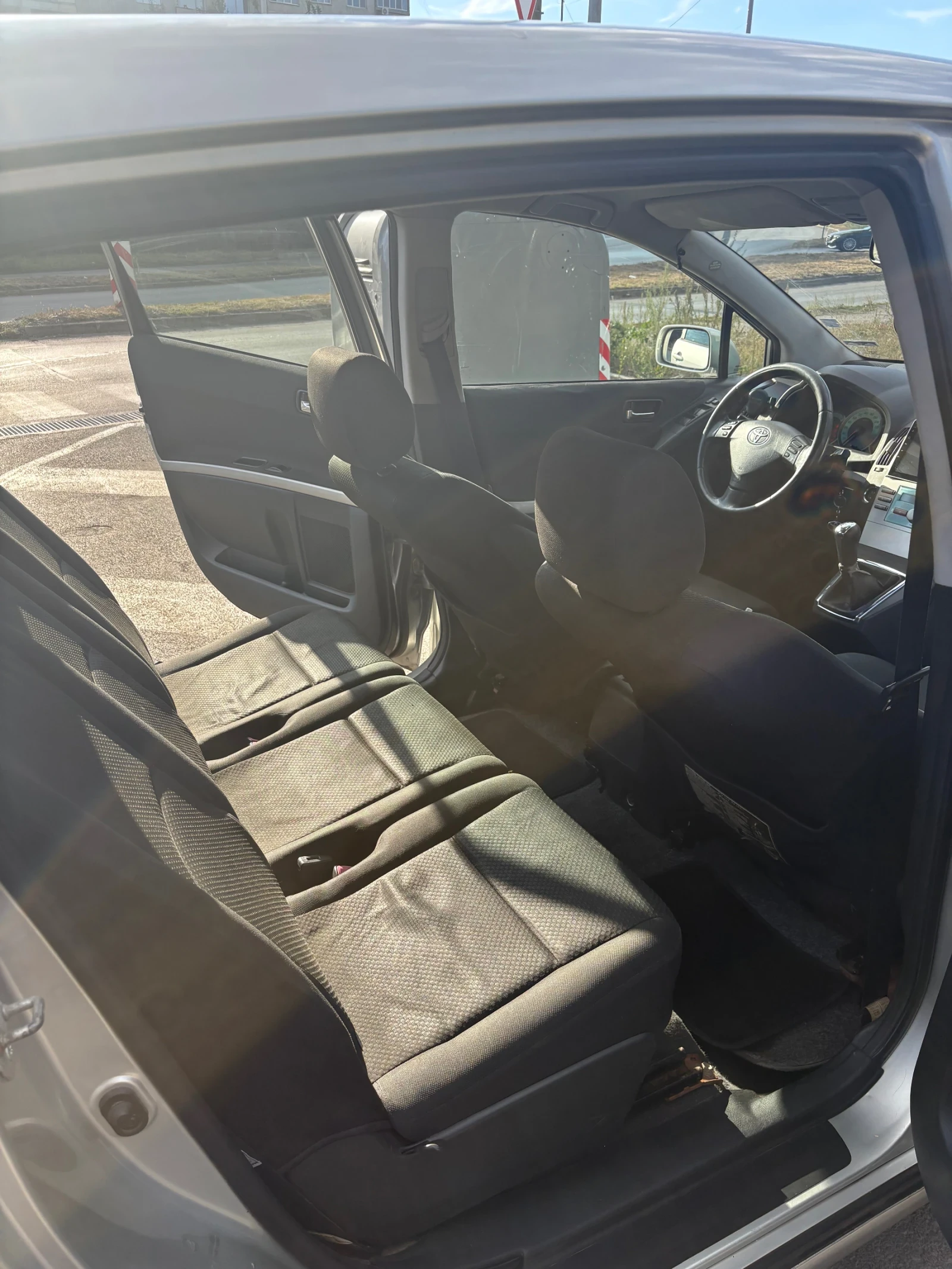 Toyota Corolla verso, снимка 13 - Автомобили и джипове - 56329184