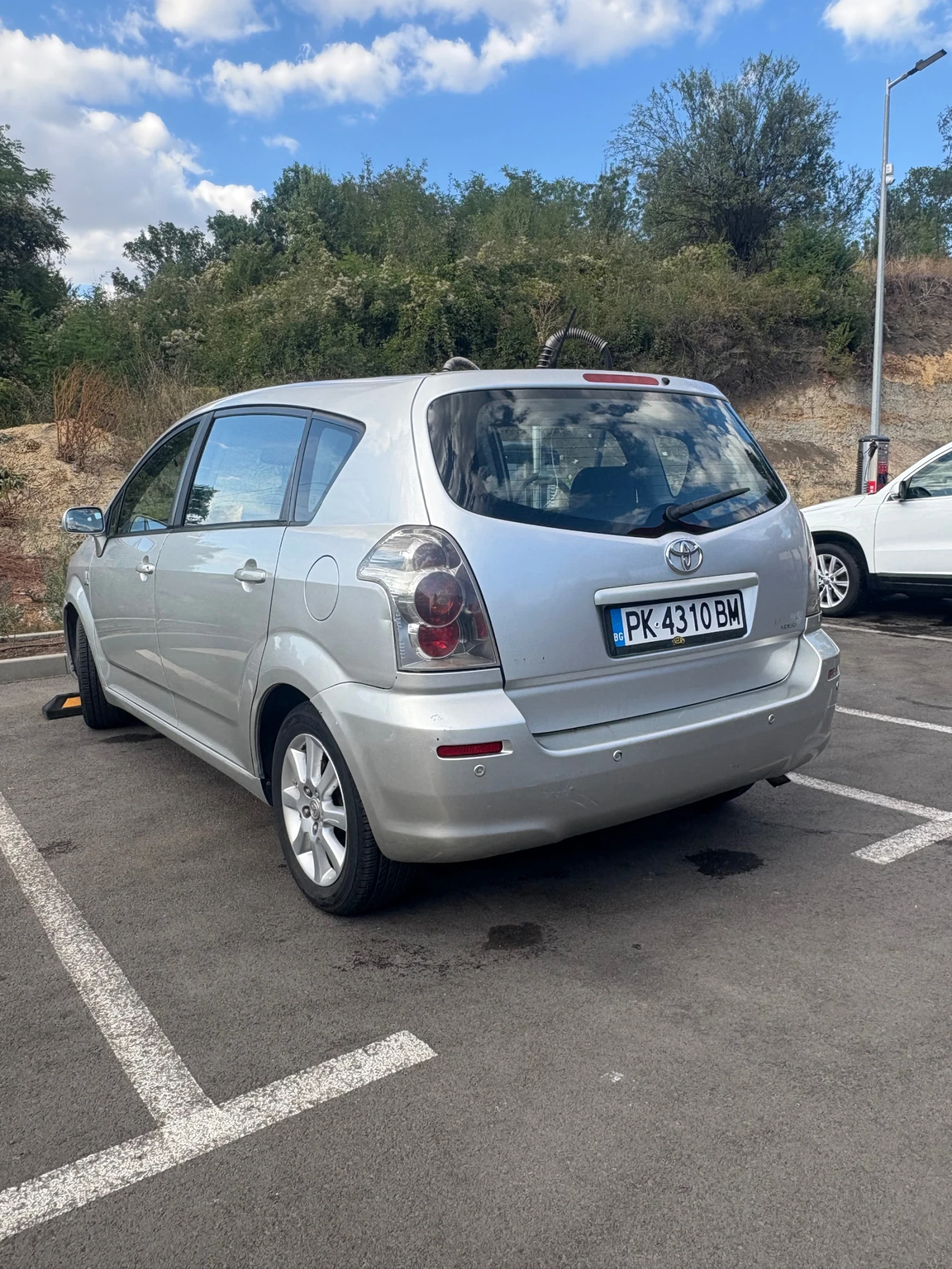 Toyota Corolla verso, снимка 4 - Автомобили и джипове - 56329184