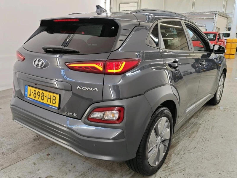 Hyundai Kona 64 KW, снимка 6 - Автомобили и джипове - 52468818