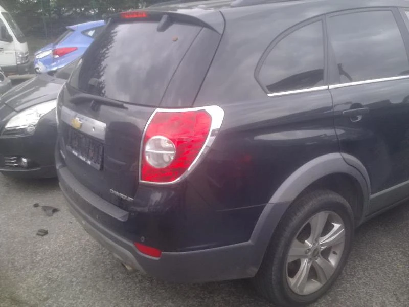 Chevrolet Captiva 2.0 VCDi, снимка 4 - Автомобили и джипове - 30101228