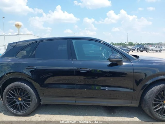 Porsche Cayenne AWD, снимка 14 - Автомобили и джипове - 48332913