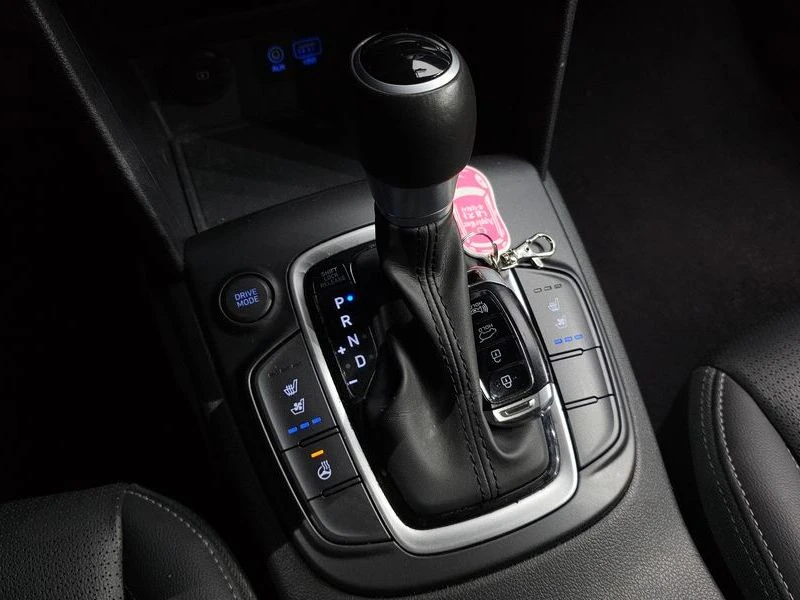 Hyundai Kona 1.6 Turbo 2WD| 177к.с.| ВКЛ.ТЕХНОТЕСТ, снимка 9 - Автомобили и джипове - 55385183