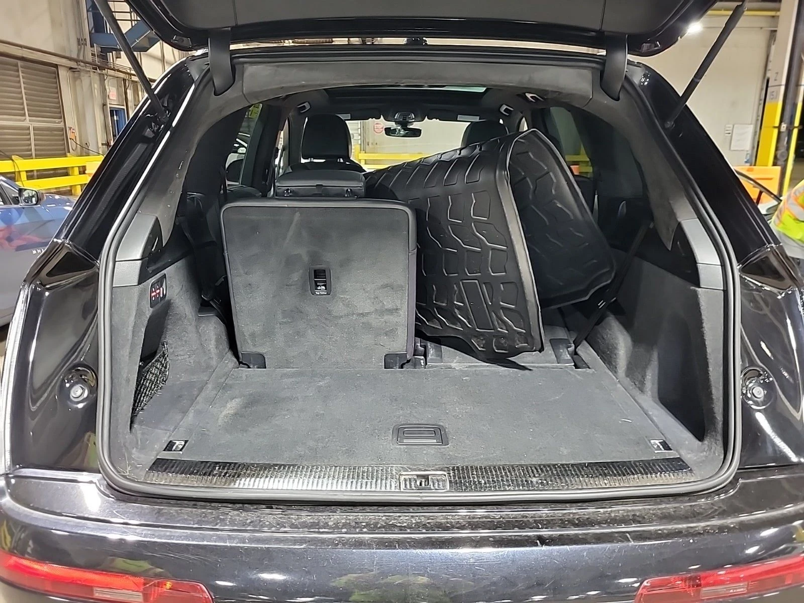 Audi Q7 PRESTIGE* MATRIX* DISTRONIK* BLACK OPTIC* * H | Mobile.bg   14