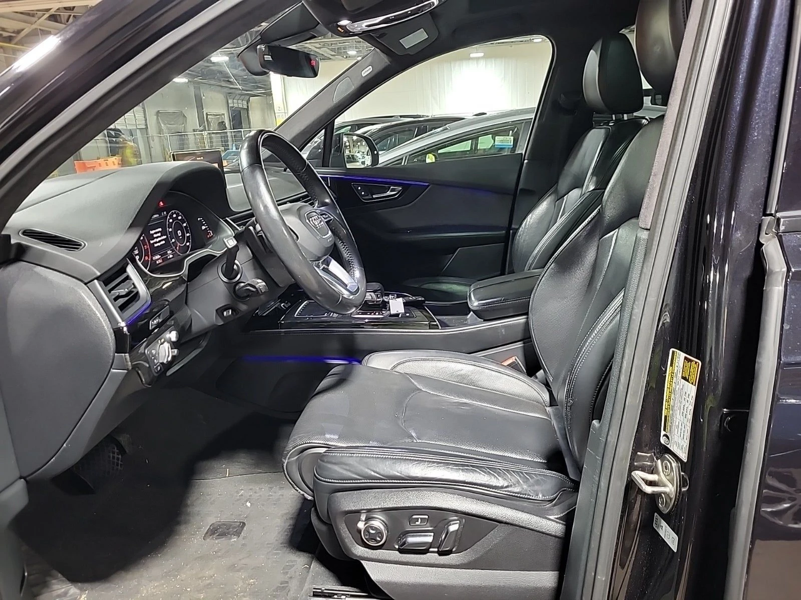 Audi Q7 PRESTIGE* MATRIX* DISTRONIK* BLACK OPTIC* * H | Mobile.bg   9