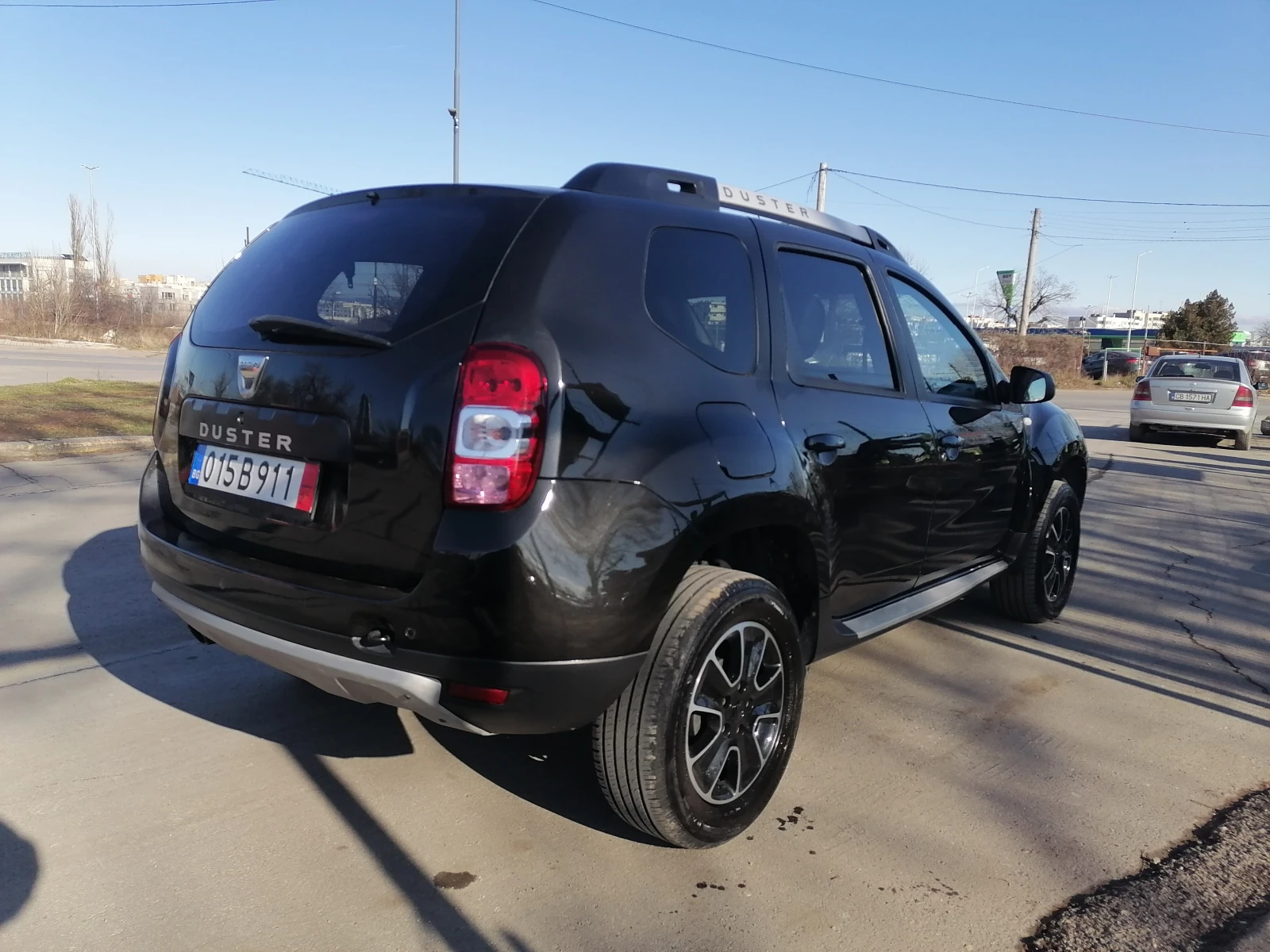 Dacia Duster 1.2i 4x4 Lux - изображение 4
