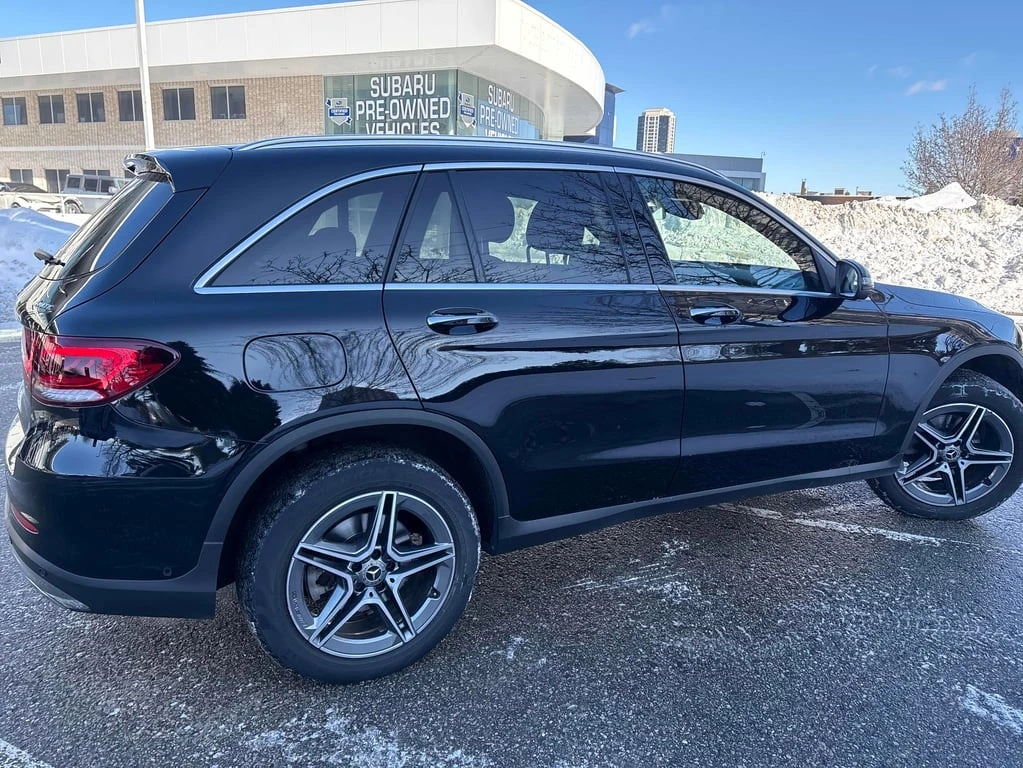 Mercedes-Benz GLC 300 * CARFAX * ПАНОРАМА * ПОДГРЕВИ - изображение 4
