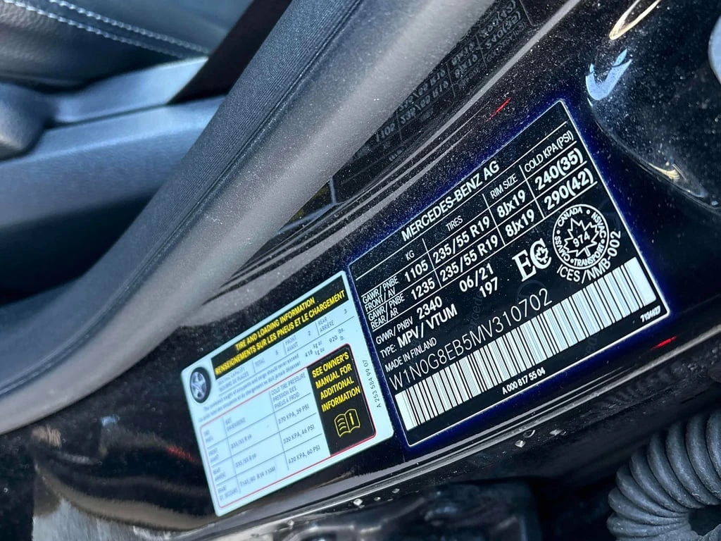 Mercedes-Benz GLC 300 * CARFAX * ПАНОРАМА * ПОДГРЕВИ - изображение 10