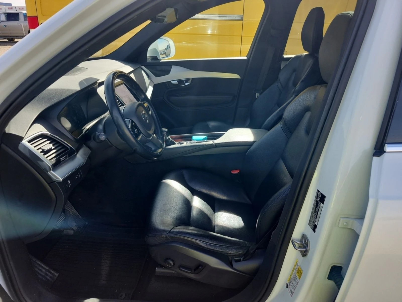 Volvo Xc90 T6 Momentum AWD/Keyless/Lane Assist/B&W, снимка 8 - Автомобили и джипове - 54520216