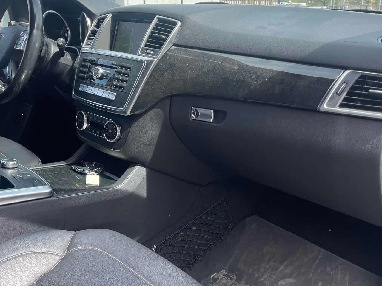 Mercedes-Benz ML 350 BlueTEC/ПОДГРЕВИ/360 КАМЕРИ/ПАНОРАМА, снимка 15 - Автомобили и джипове - 54647291