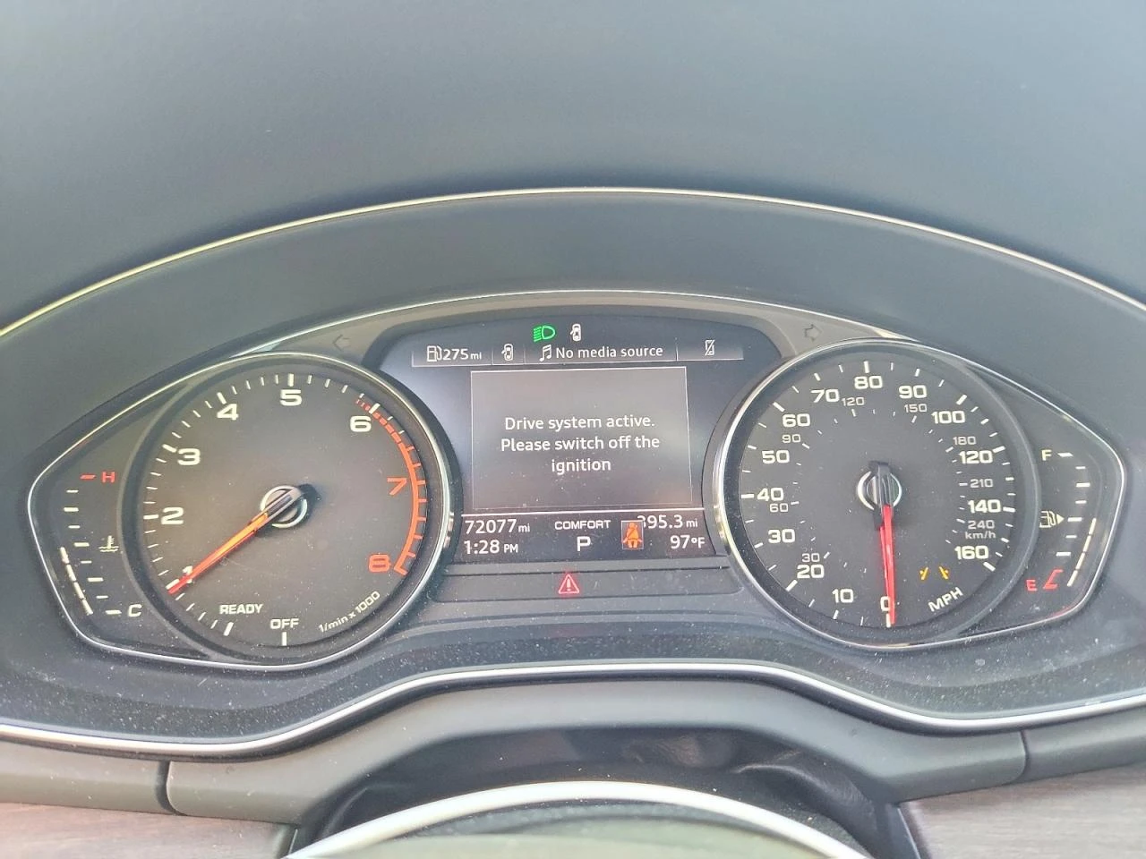 Audi Q5 2.0l Premium, снимка 9 - Автомобили и джипове - 56050539