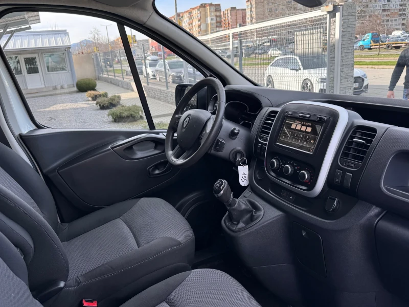 Renault Trafic 2.0DCI 146кс * 3местен* LED* НАВИ* Перфектен* , снимка 9 - Бусове и автобуси - 53558645