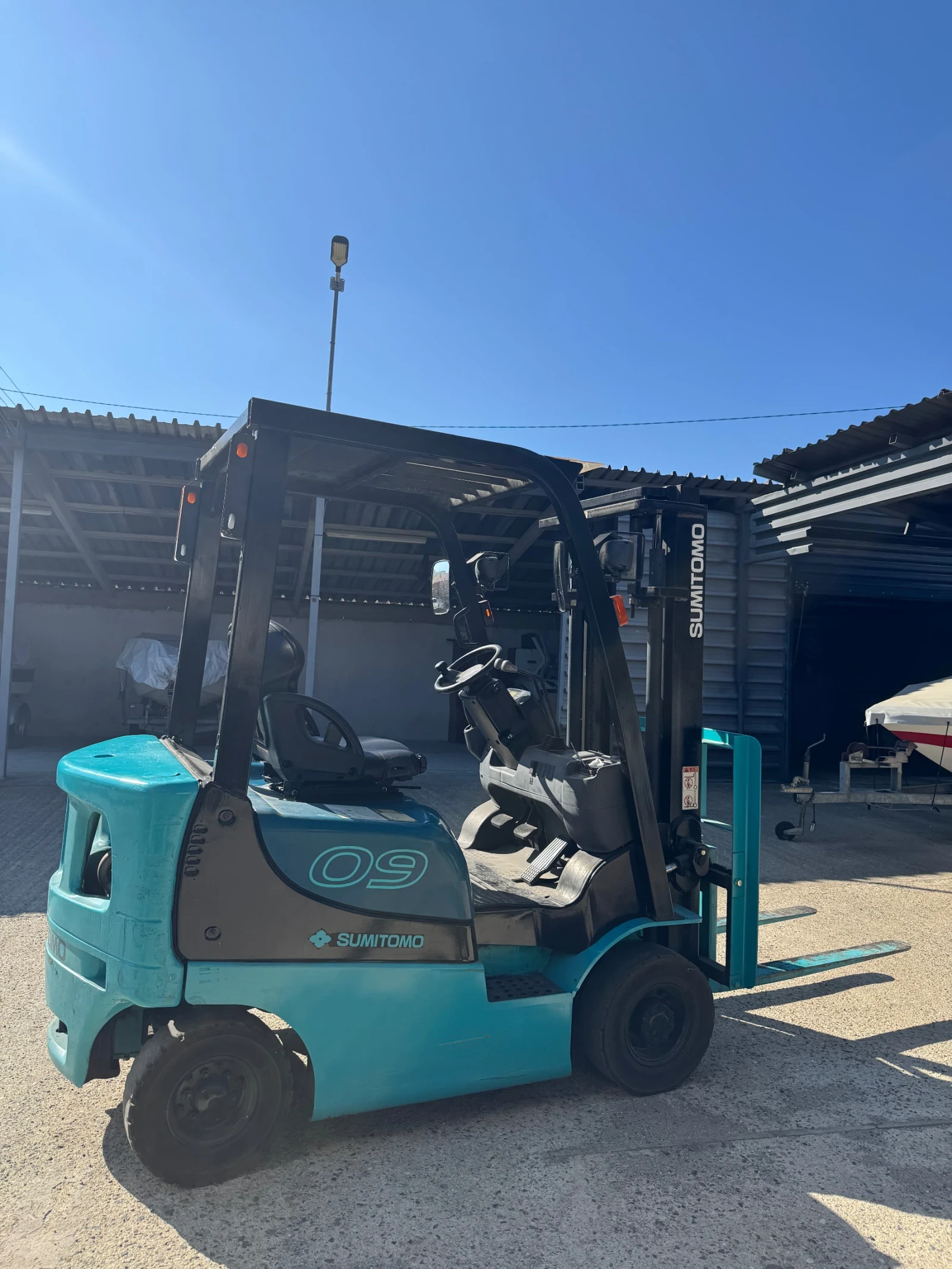 Мотокар Други Бензинов 2.000 мазда двигател