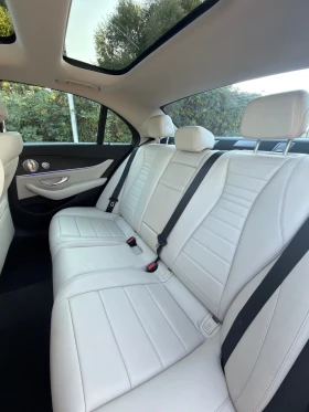 Mercedes-Benz E 400 V6/333HP/ ОБДУХВ./PANO/360/138хил км, снимка 15