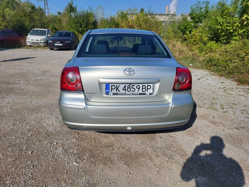 Toyota Avensis 1.8, снимка 5 - Автомобили и джипове - 47329324