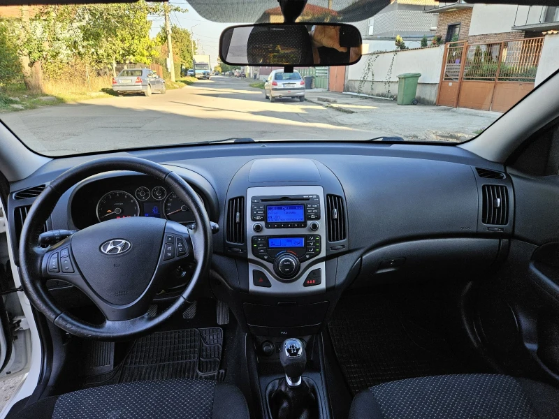 Hyundai I30 1.4i Europe+ Face Lift, снимка 8 - Автомобили и джипове - 47387993