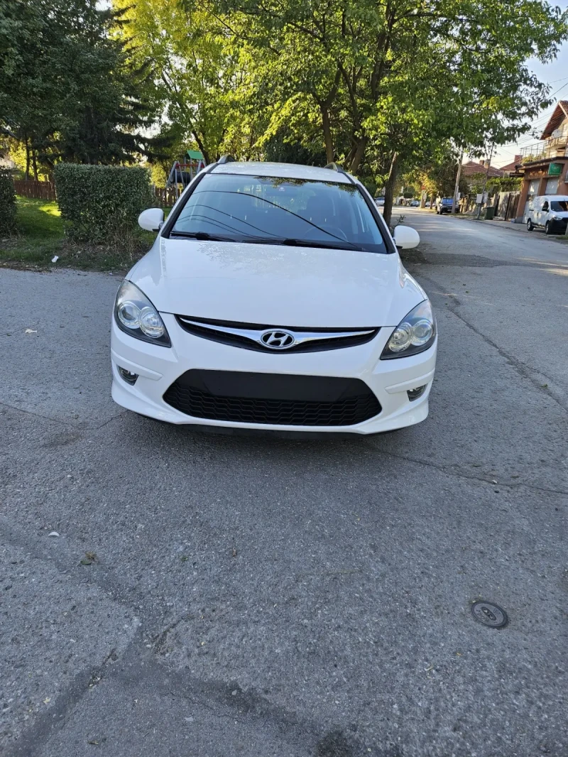 Hyundai I30 1.4i Europe+ Face Lift, снимка 5 - Автомобили и джипове - 47387993