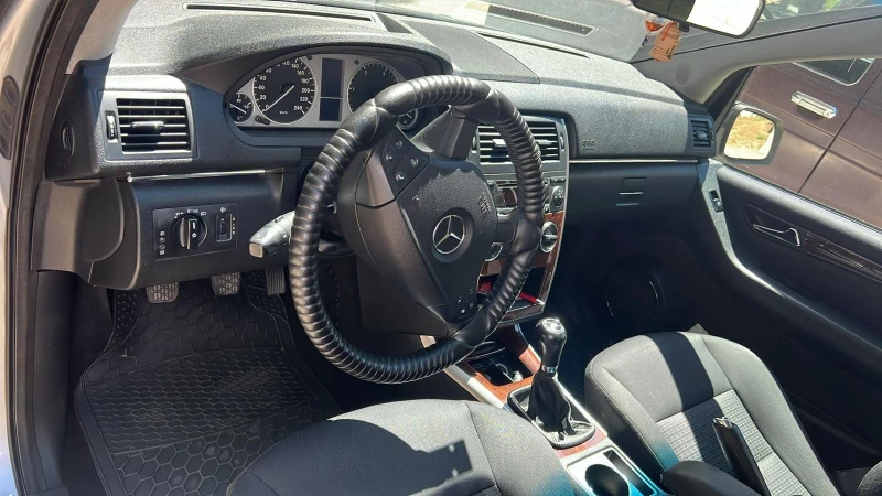 Mercedes-Benz B 200, снимка 10 - Автомобили и джипове - 47496536