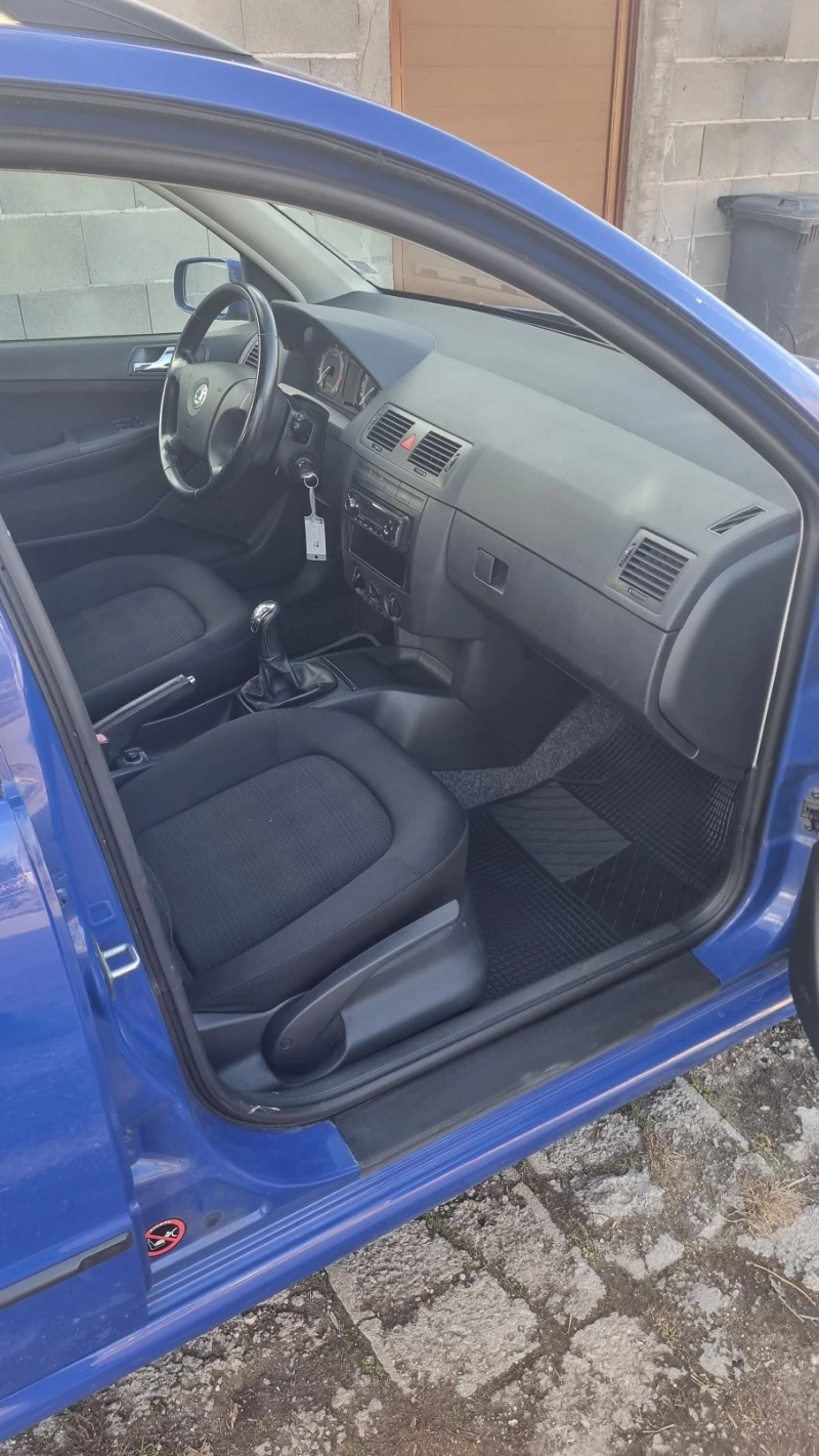 Skoda Fabia 1.4 I, снимка 9 - Автомобили и джипове - 52507537