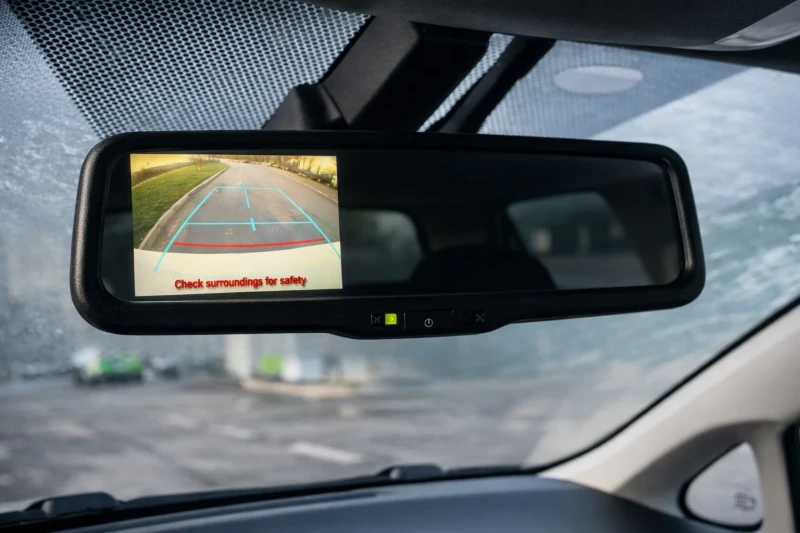 Toyota Auris 1.8 Хибрит Автомат , снимка 11 - Автомобили и джипове - 53061981